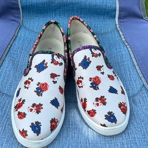Coach Parkside style floral-print, slip-on size 5.5 USA. Excellent condition.